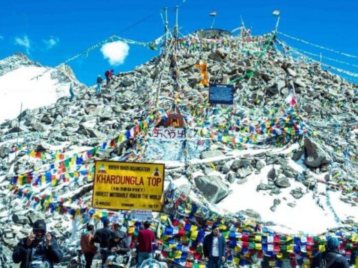 Khardung-la-pass-1140×530